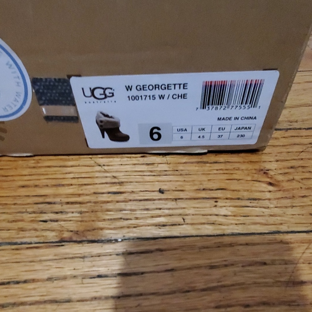Boots - Picture 5 of 7